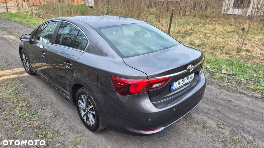Toyota Avensis 2.0 Premium MS - 9