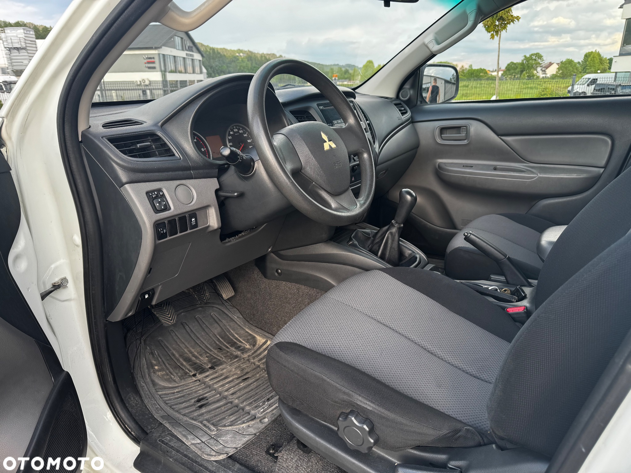 Mitsubishi L200 2.4 d CC Invite - 15