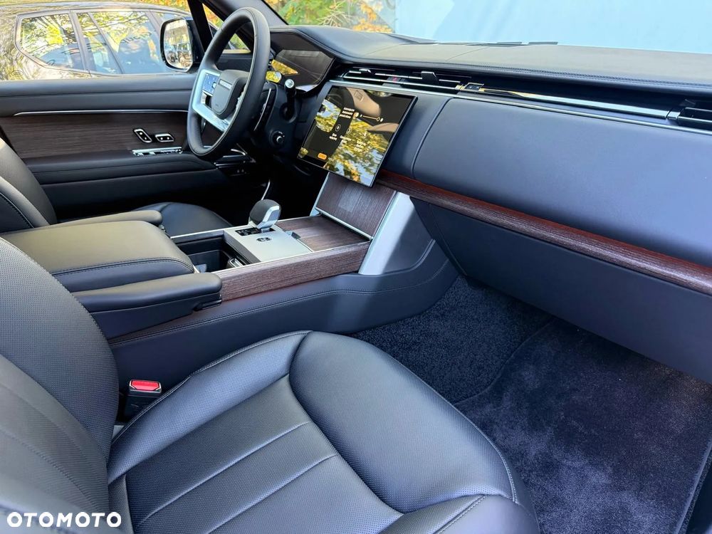 Land Rover Range Rover 2026 photo 3