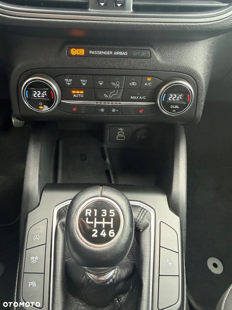 Ford Focus 1.5 EcoBlue Start-Stopp-System TITANIUM STYLE - 25
