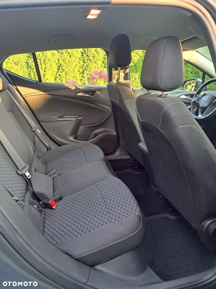 Opel Astra 1.4 Turbo Business - 9