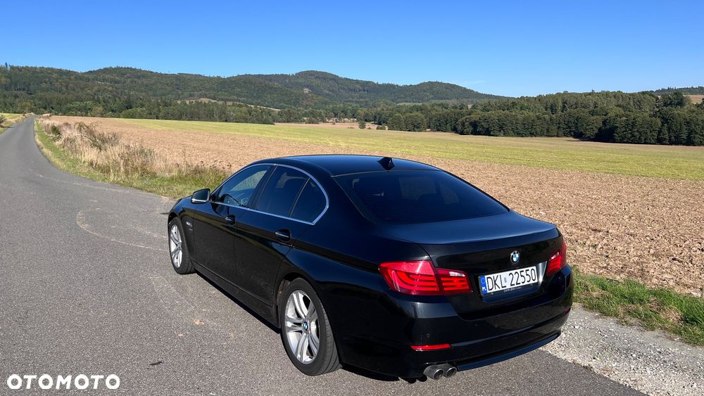 BMW Seria 5 525d xDrive - 8
