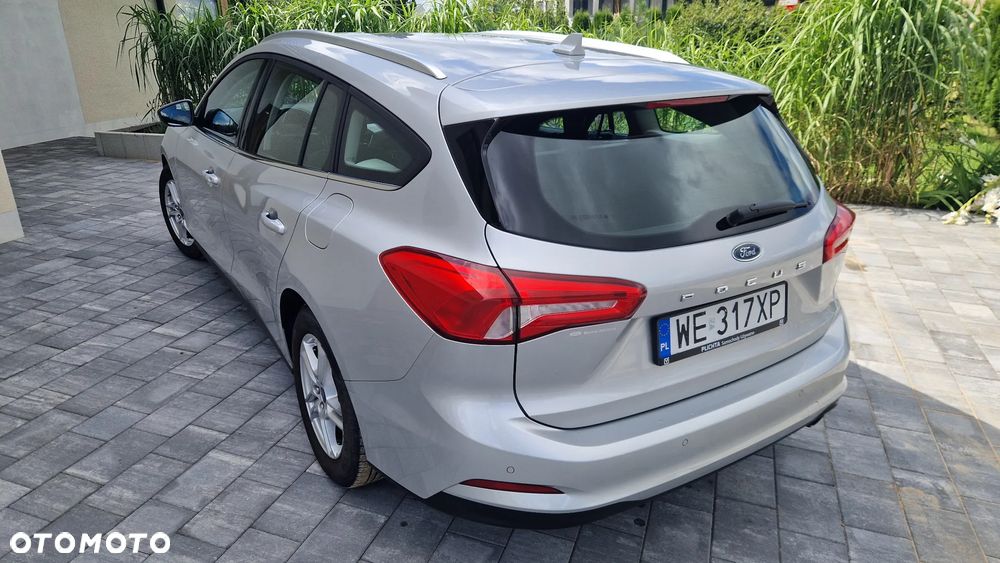 Ford Focus 1.0 EcoBoost Trend Edition - 6