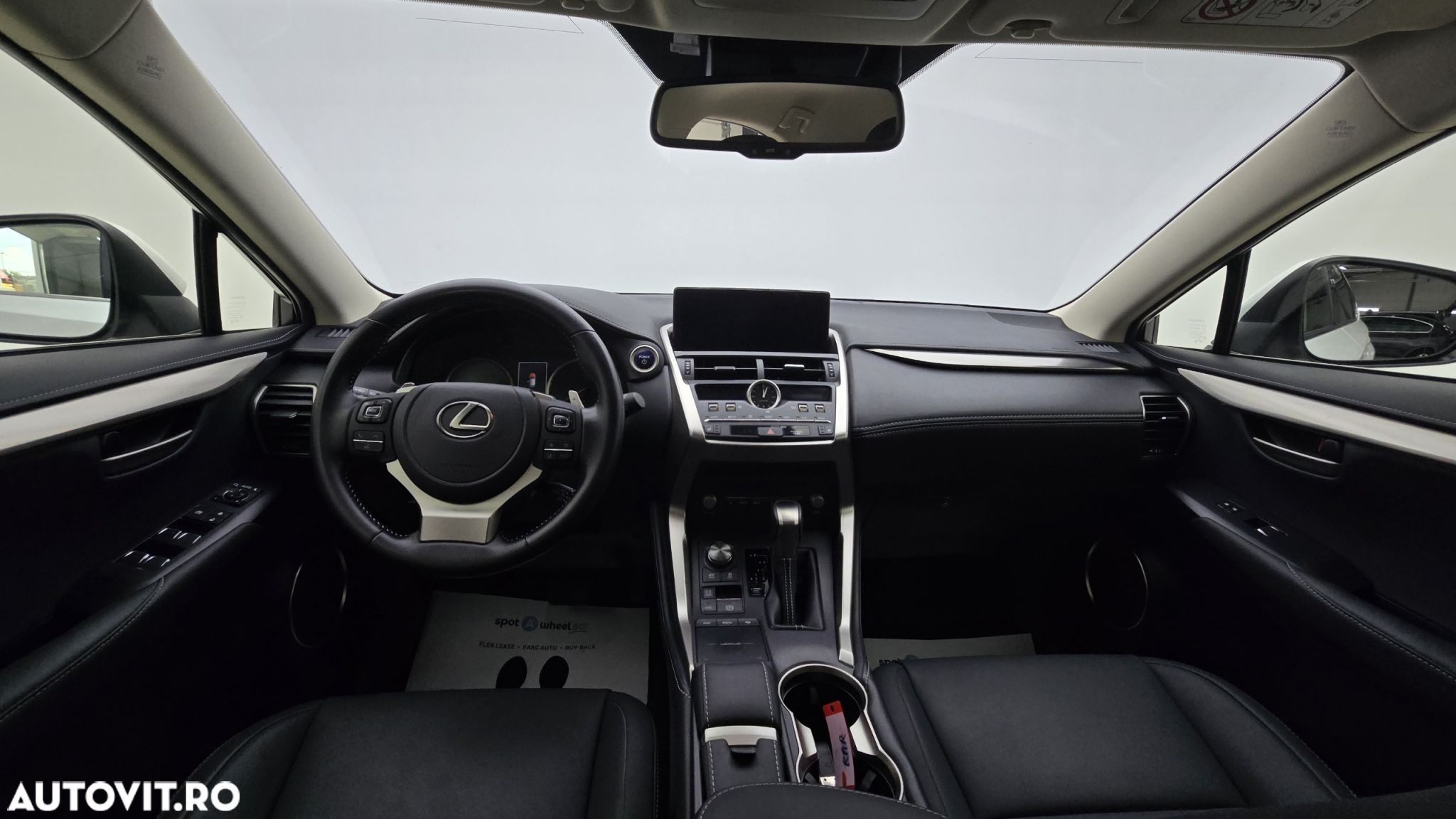 Lexus Seria NX - 14