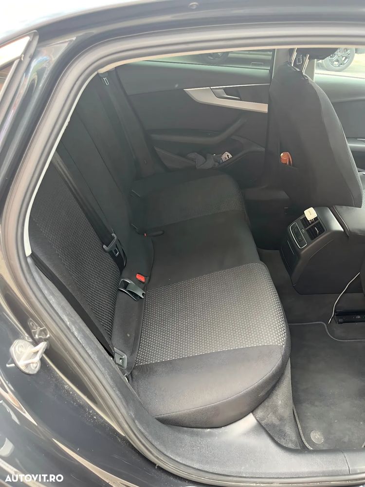 Audi A4 Limuzina 40 TFSI - 8