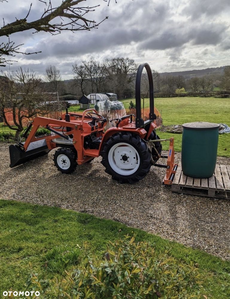 Kubota B1600 - 4