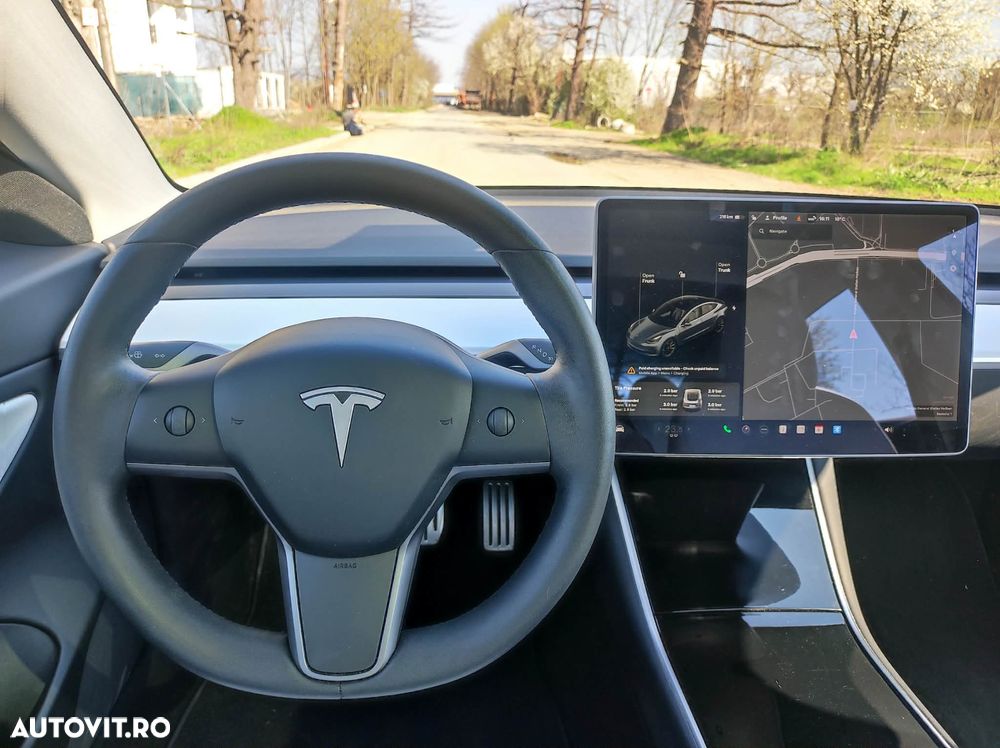 Tesla Model 3 - 14