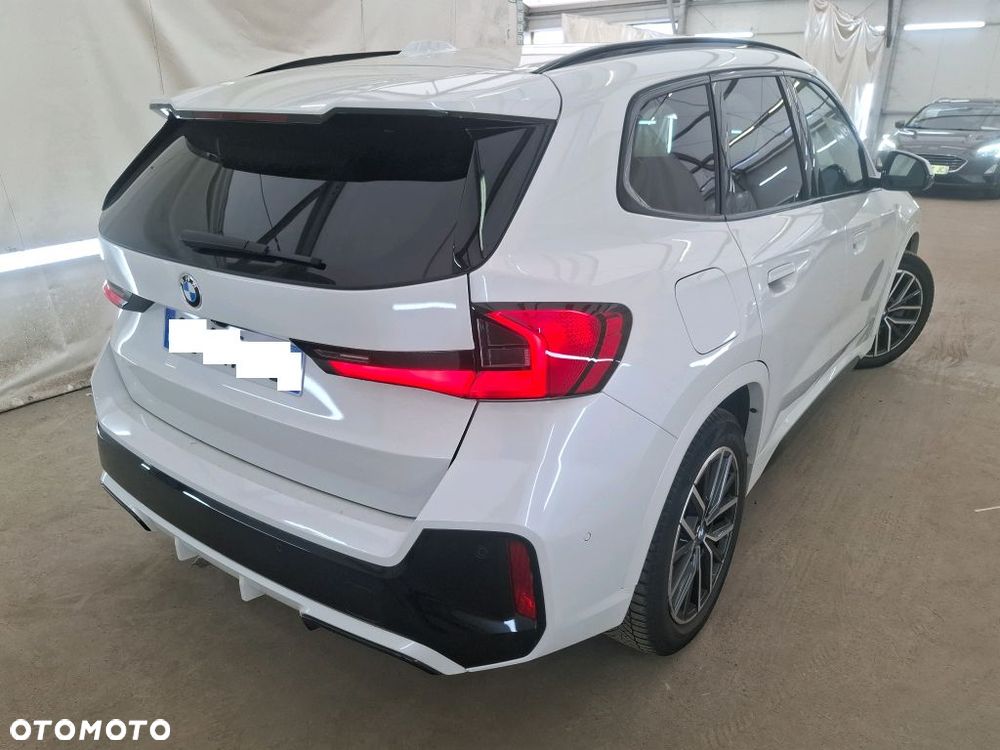BMW X1 xDrive23i M Sportpaket - 2