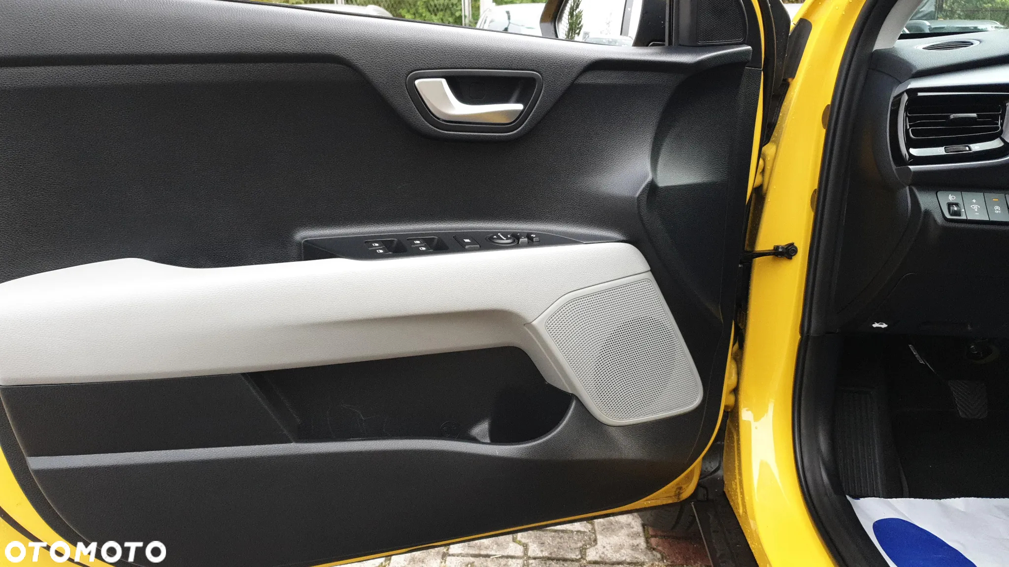 Kia Stonic 1.0 T-GDI L - 12