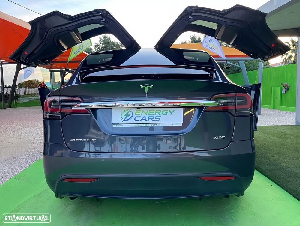Tesla Model X 100D - 38