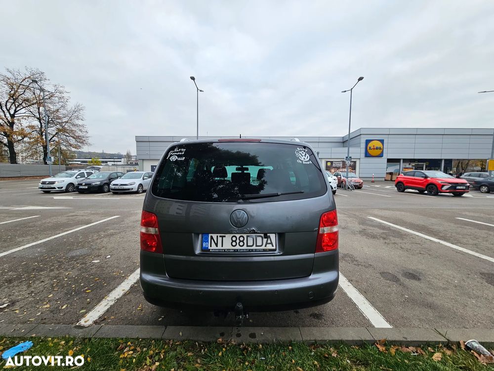 Volkswagen Touran 2.0TDI Highline - 6