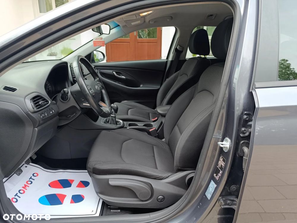 Hyundai i30 blue Kombi 1.6 CRDi Style - 26