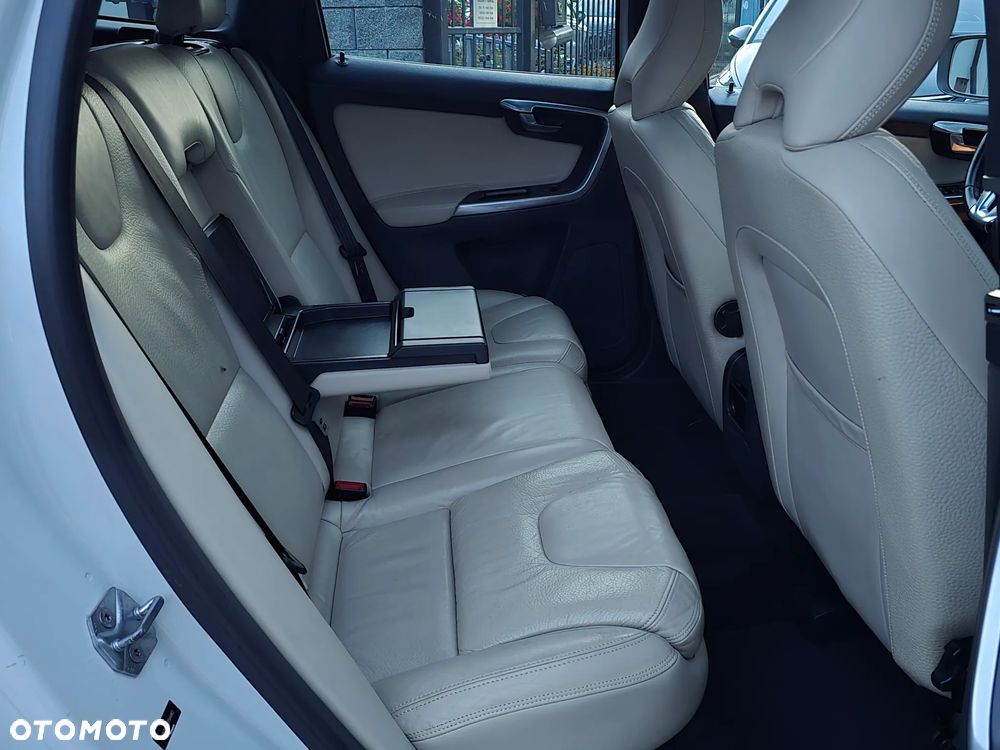 Volvo XC 60 T5 Geartronic Summum - 25