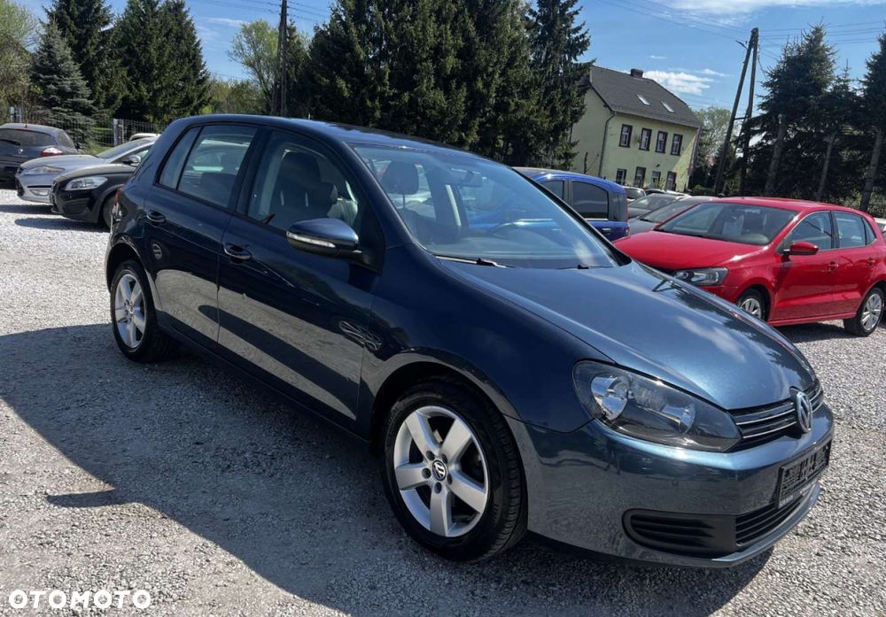 Volkswagen Golf - 1