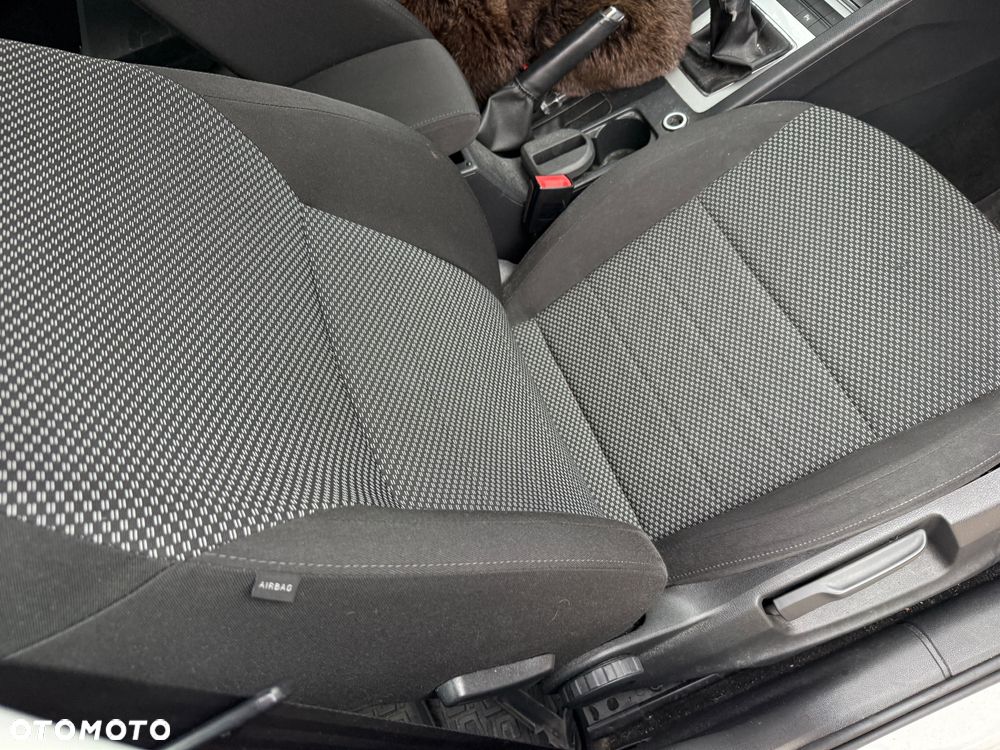 Skoda Octavia 1.6 TDI Ambition - 38