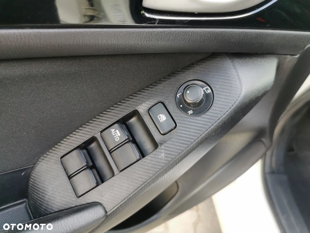 Mazda 3 SKYACTIV-G 120 Exclusive-Line - 16