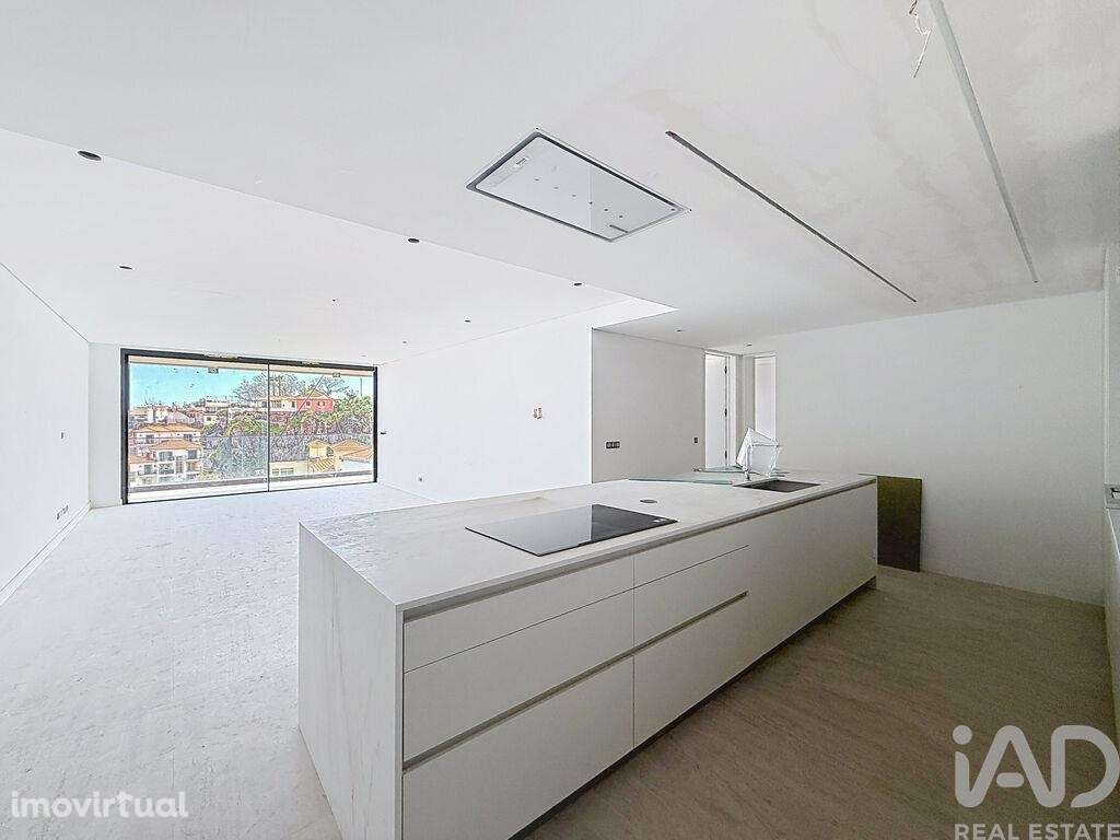 Apartamento T2 em Câmara de Lobos de 181,00 m2 - Grande imagem: 3/23