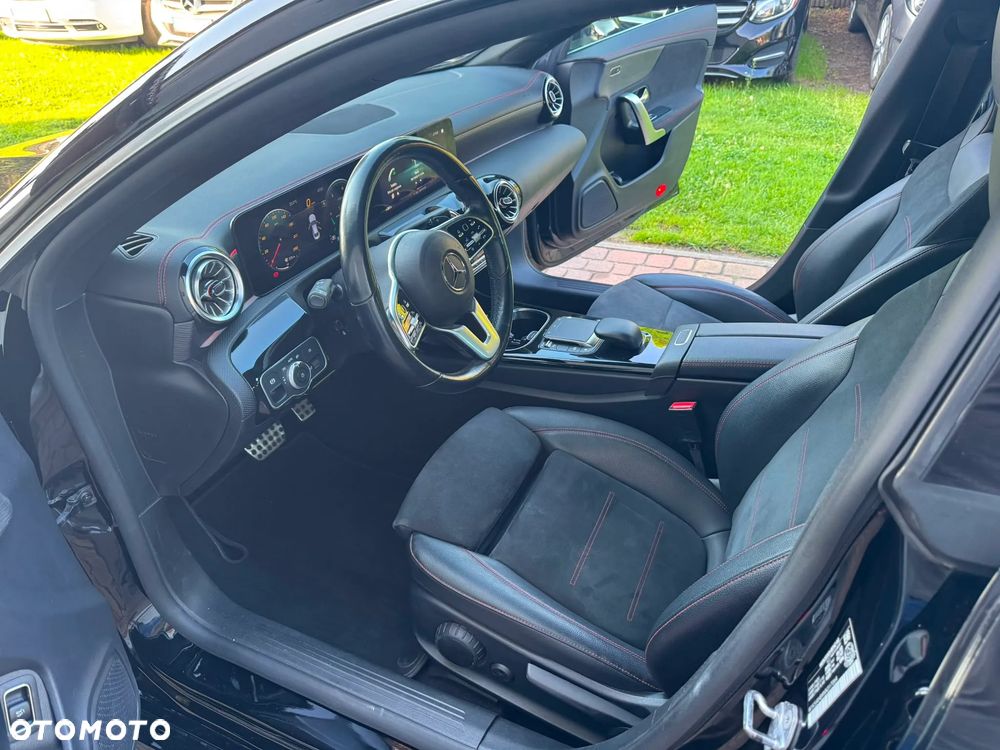 Mercedes-Benz CLA 250 4Matic 7G-DCT AMG Line - 38