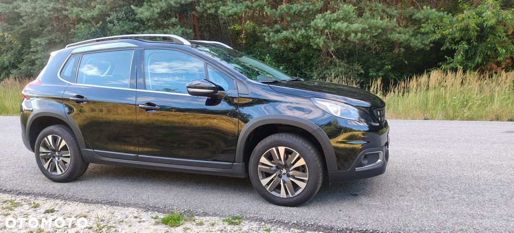 Peugeot 2008 1.2 Pure Tech GPF Allure S&S EAT6 - 24