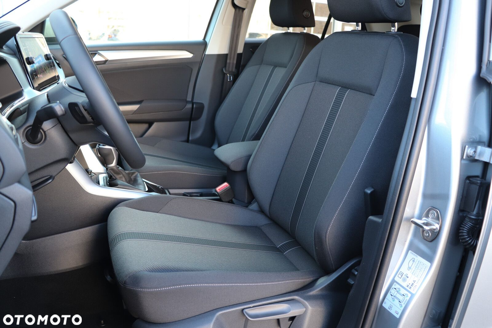 Volkswagen T-Roc - 11