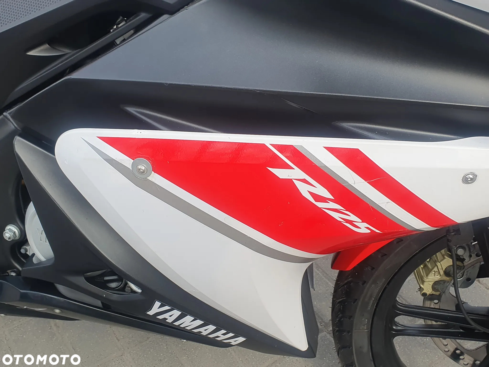 Yamaha YZF - 20