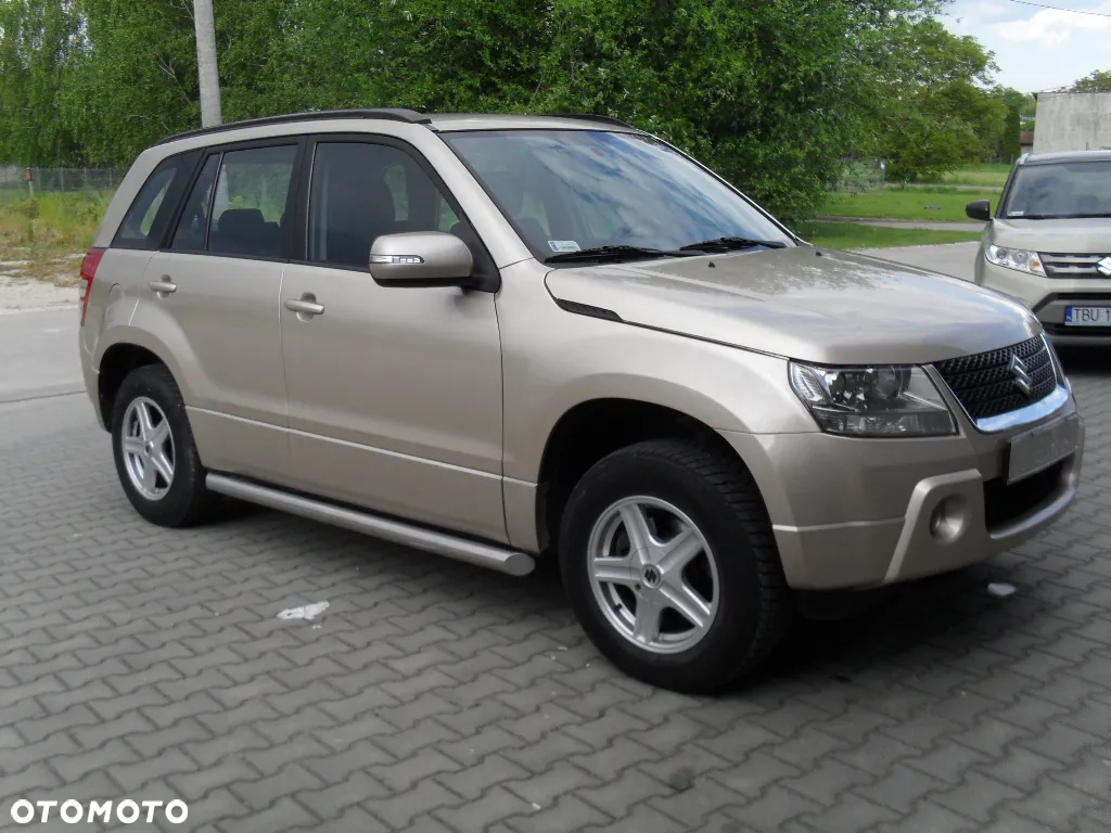 Suzuki Grand Vitara 2.0 - 19