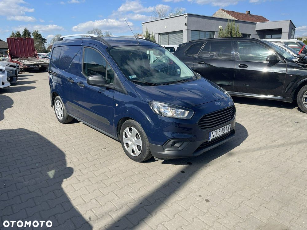 Ford Transit Courier - 2
