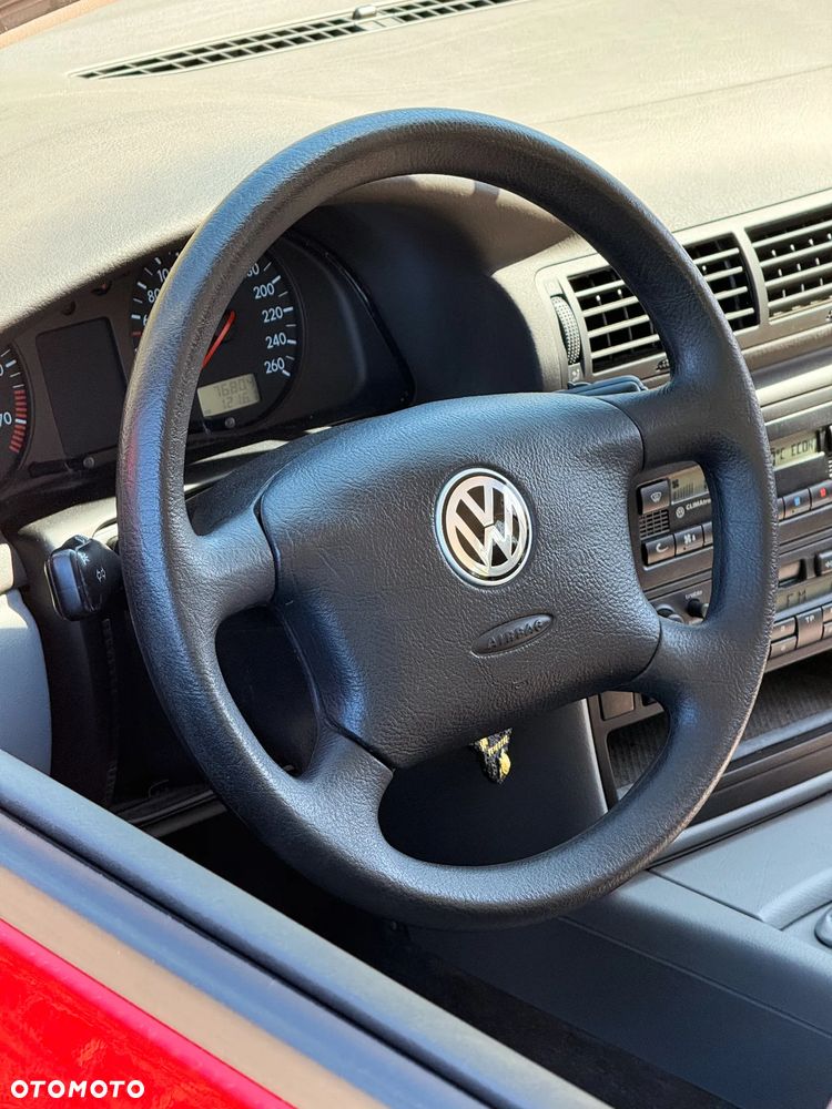 Volkswagen Passat 1.8 Comfortline - 7