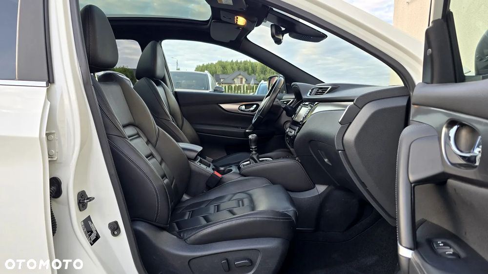 Nissan Qashqai 1.2 DIG-T TEKNA+ - 26