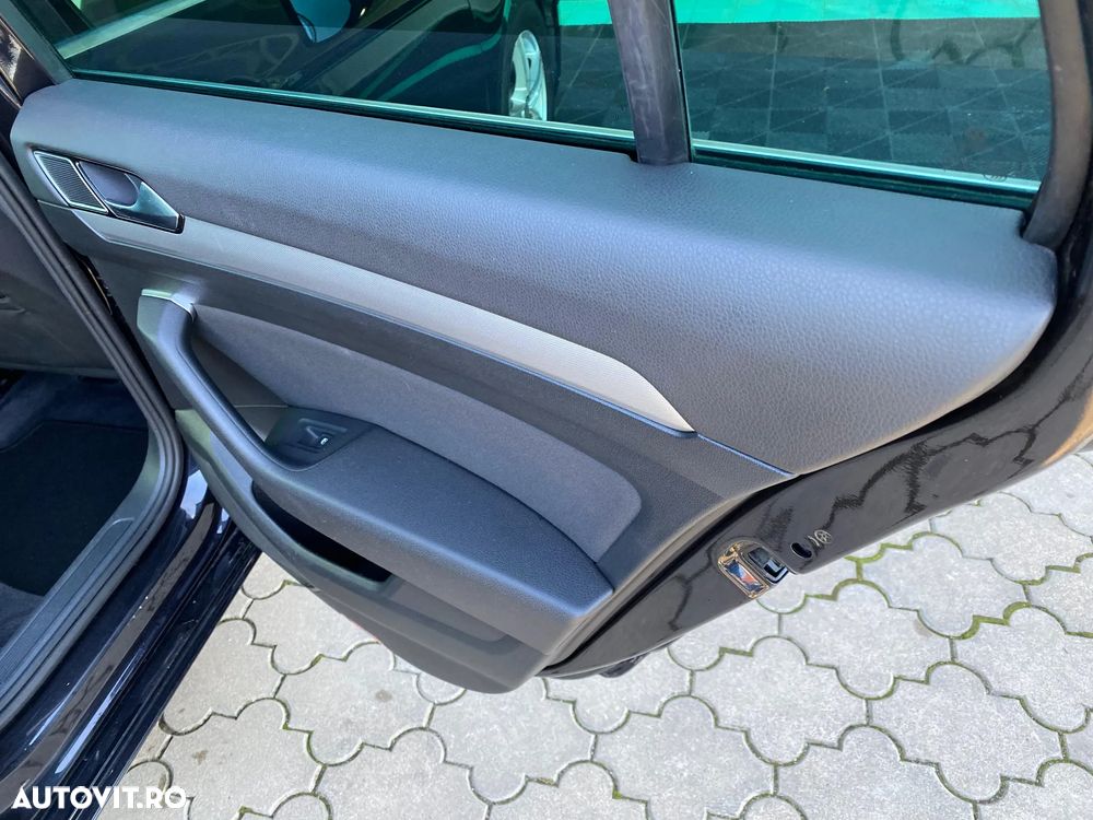 Volkswagen Passat - 25