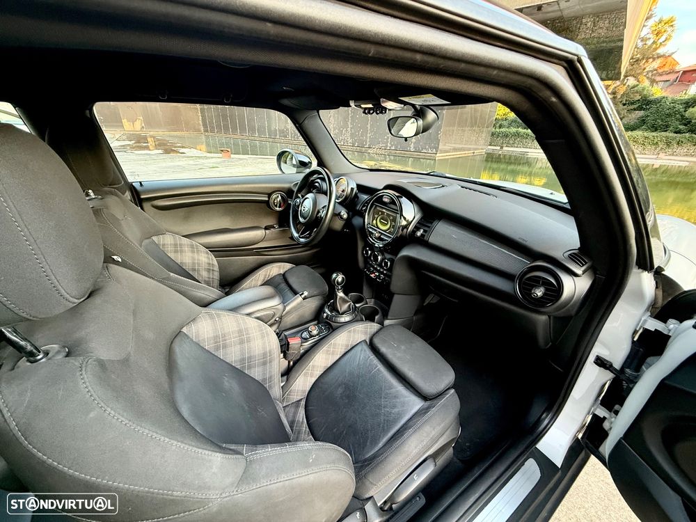 MINI 3 Portas Cooper D - 11