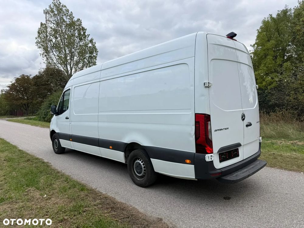 Mercedes-Benz Sprinter L4H2 - 3