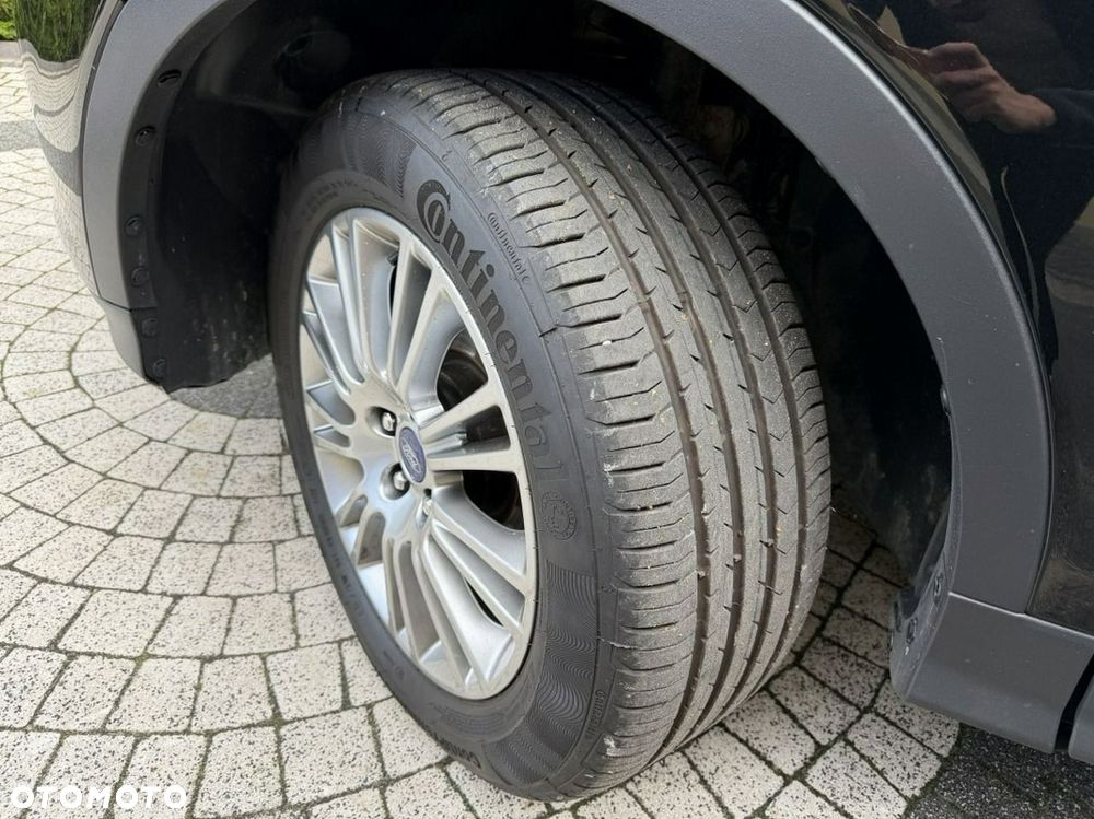 Ford Kuga - 10