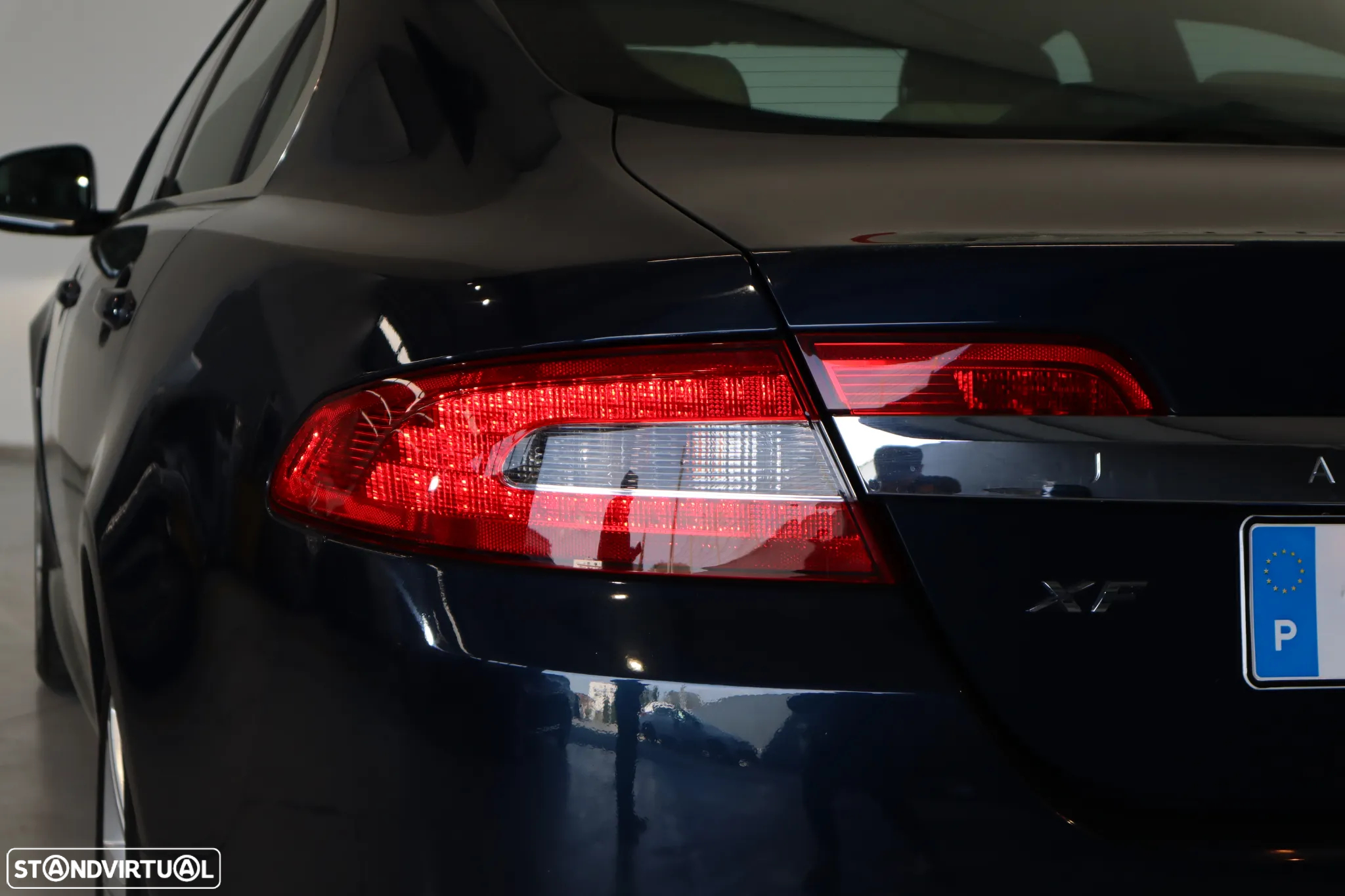 Jaguar XF 3.0 D V6 Premium Luxury - 7