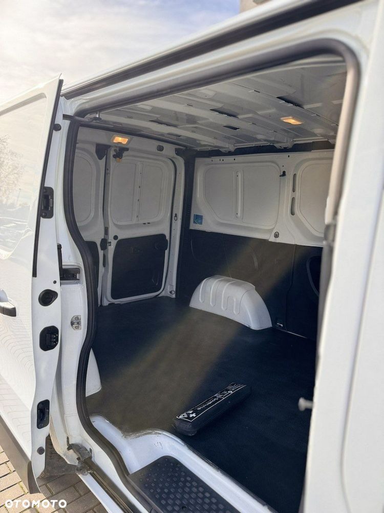Renault Trafic - 13