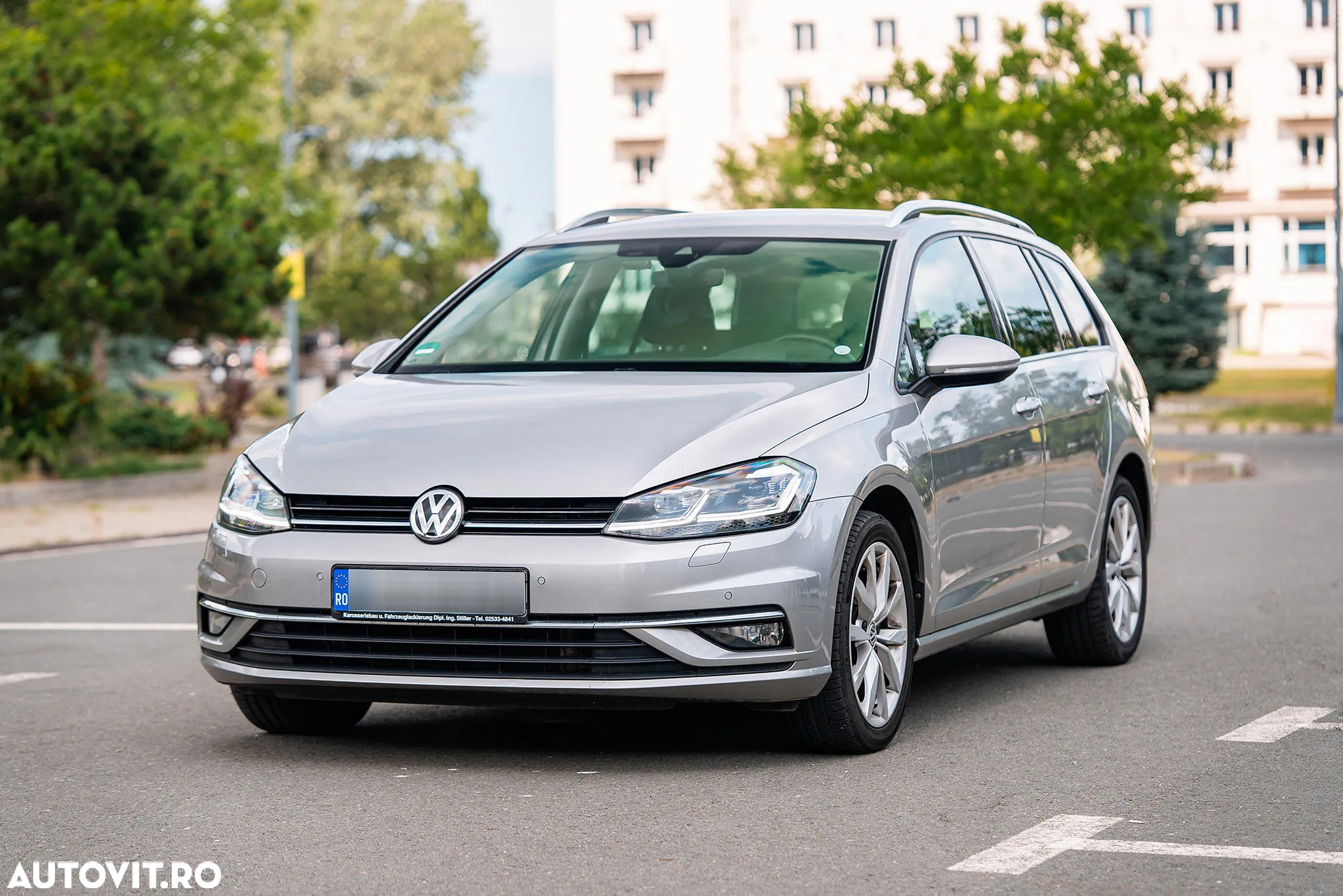 Volkswagen Golf 2.0 BlueTDI DSG Comfortline - 9