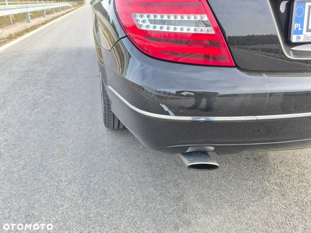 Mercedes-Benz Klasa C 300 CDI DPF 4Matic (BlueEFFICIENCY) 7G-TRONIC Elegance - 17