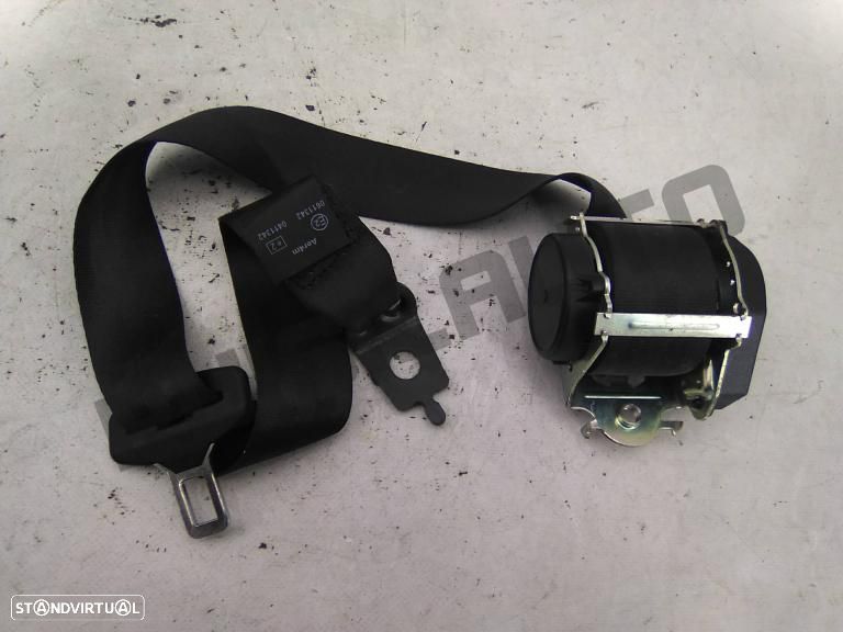 Cinto Trás Direito 8884_04130r Renault Clio Iv [2012_2019] 1.5 - 1