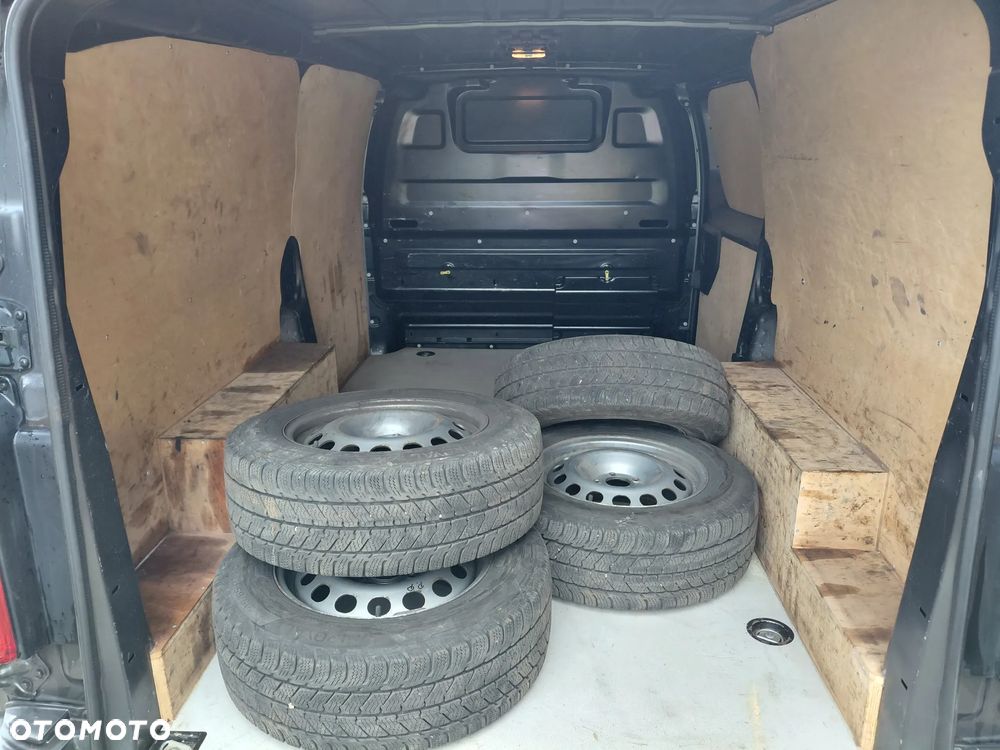 Opel Vivaro - 9