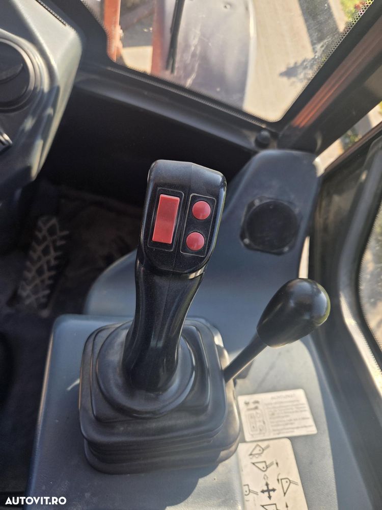 Hitachi ZW75-6, 2019, 2.745h, CUPA MULTIFUNCTIONALA 1mc, FURCI, CUPLA RAPIDA, ridica 2,4 tone la 3,2m, incarca 8x4 si  sem basculabila, Masa operationala 5tone, Anv 80% ok, motor 75CP, produs in Germania, posibilitate leasing 3 ani-PROMOTIE 29.900 EUR+Tva - 20