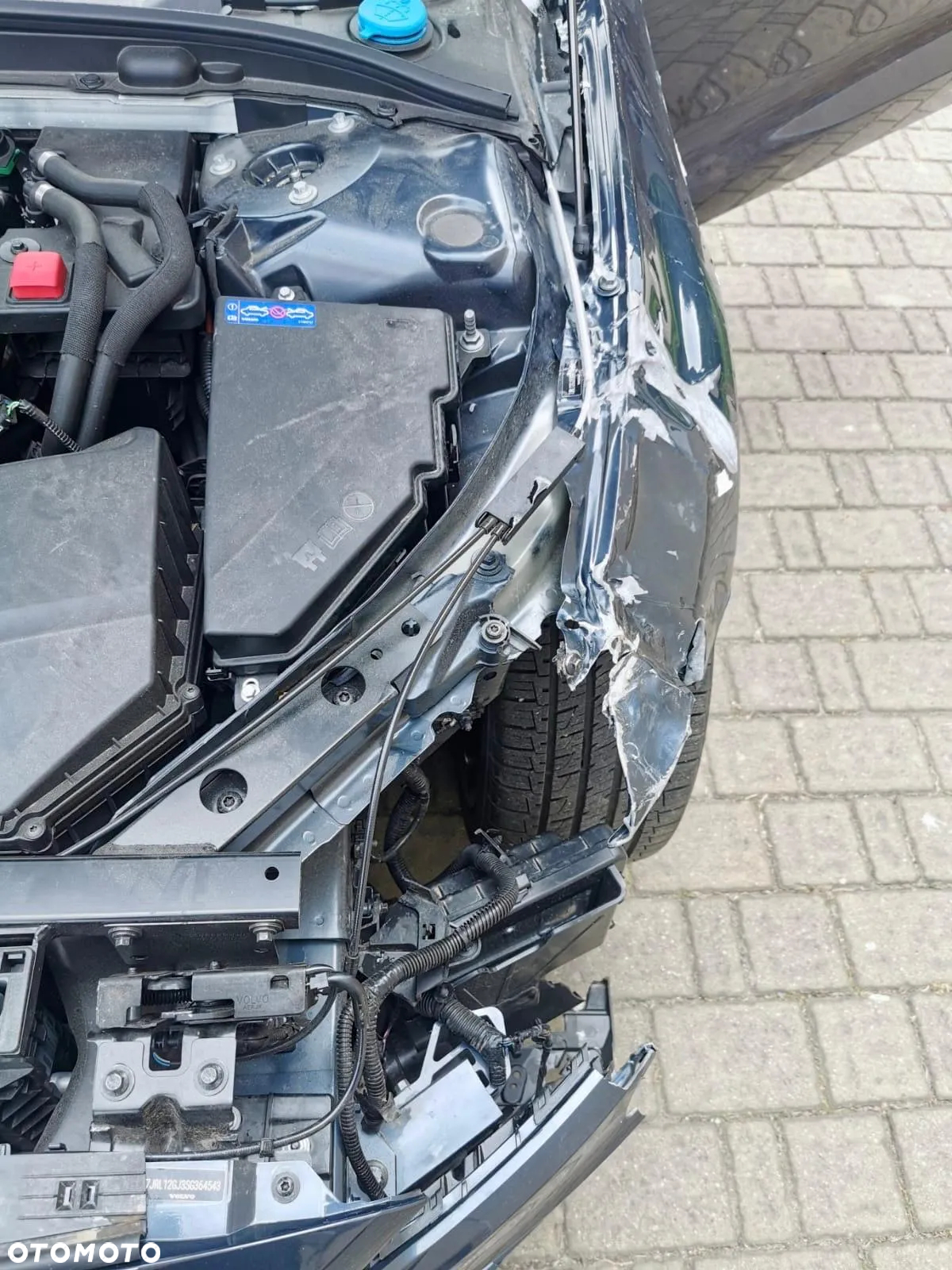 Volvo S60 B5 B AWD Plus Dark - 19