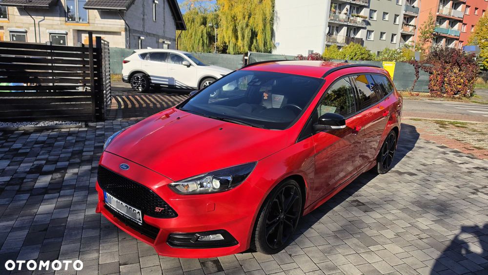 Ford Focus 2.0 EcoBoost ST mit Leder-Sport-Paket - 22