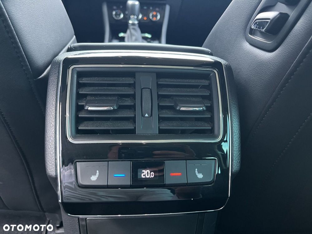 Skoda Superb 2.0 TDI SCR L&K DSG - 17