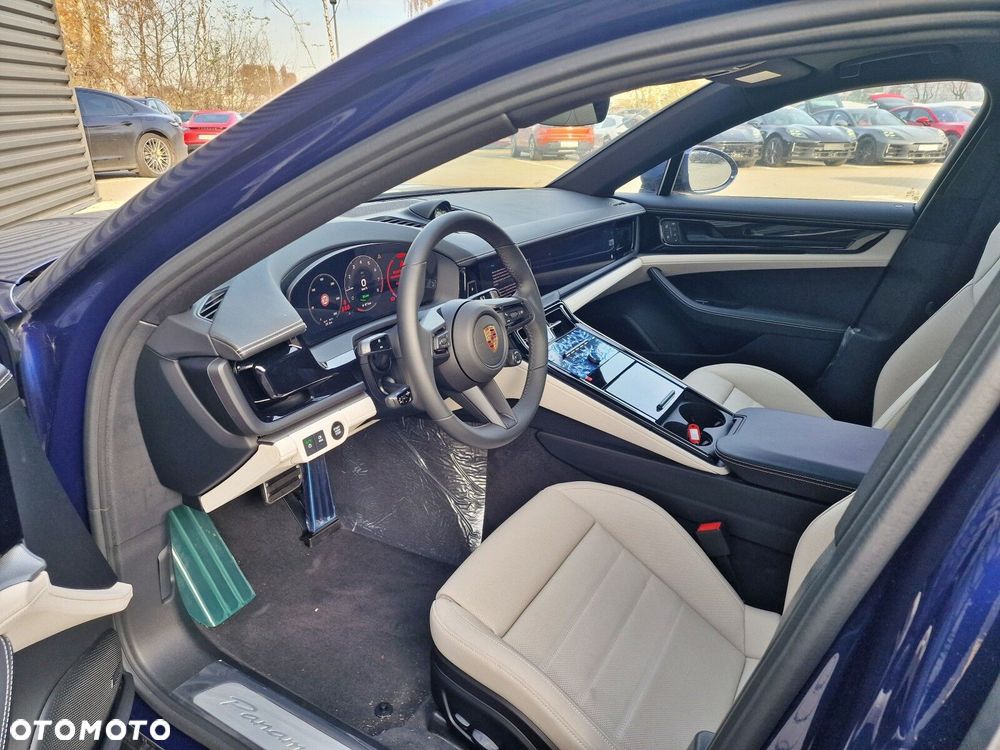 Porsche Panamera - 5