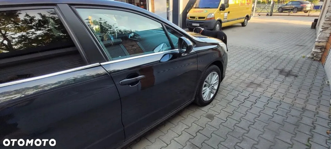 Citroën C4 1.2 e-THP Exclusive - 16