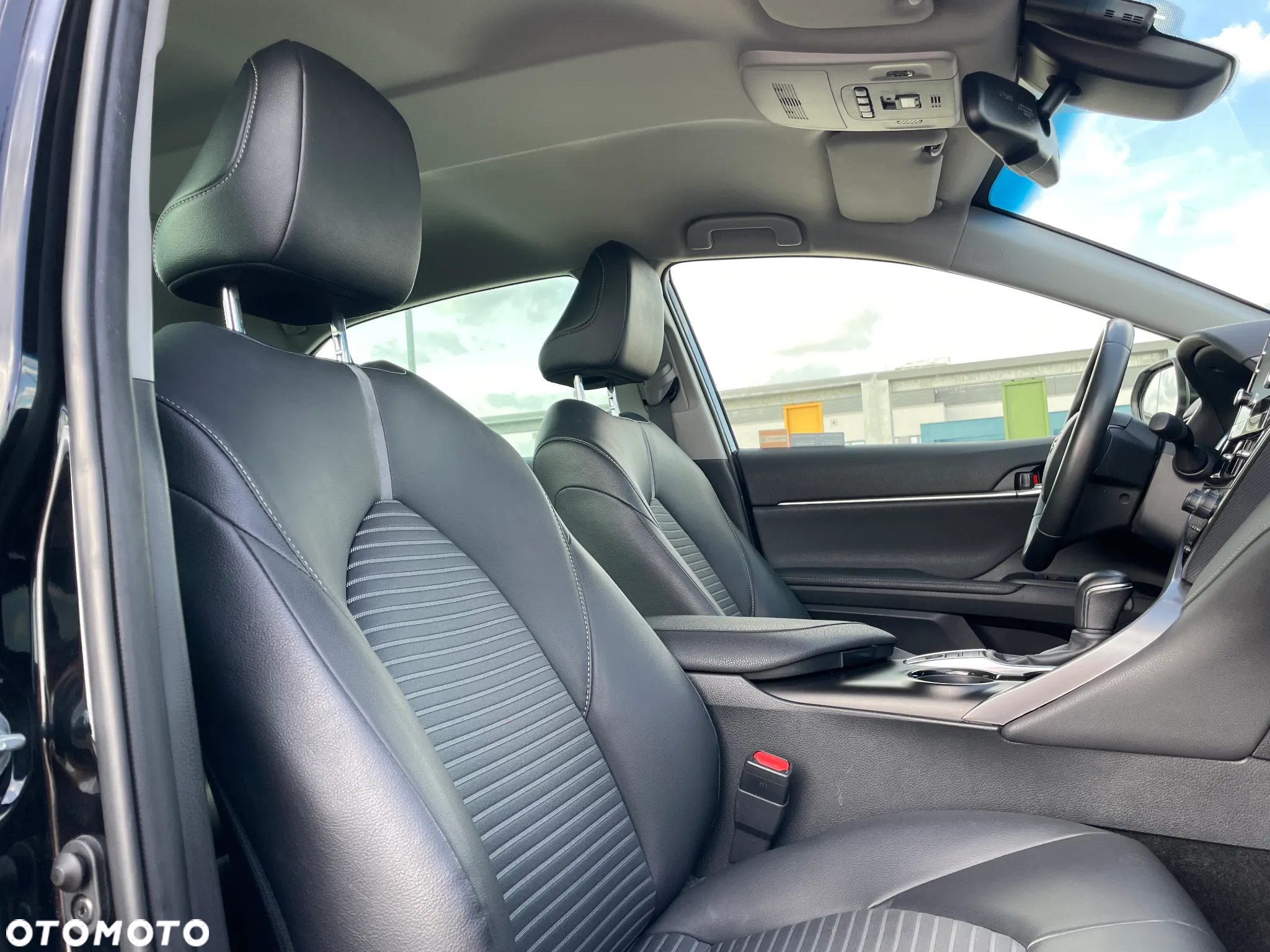 Toyota Camry 2.5 Hybrid Prestige CVT - 30