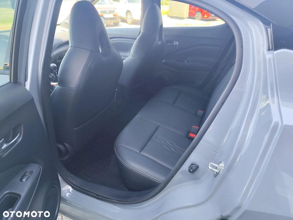 Nissan Juke 1.0 DIG-T Tekna - 8