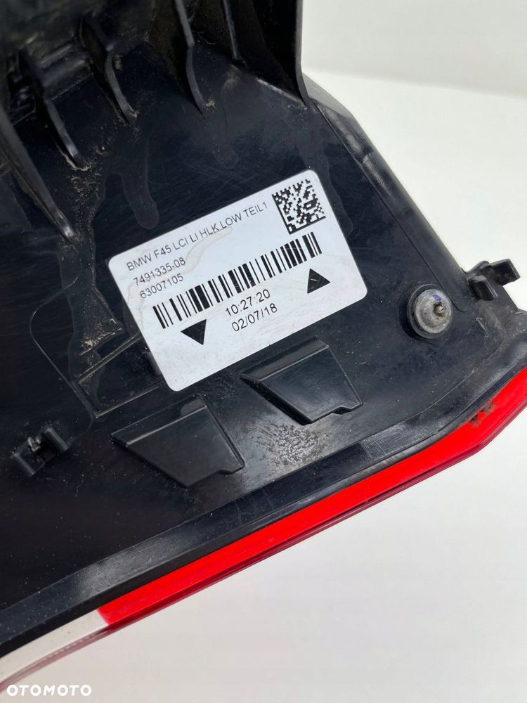 BMW 2 F45 LCI LAMPA LEWA W BŁOTNIK TYŁ 7491335 - 8