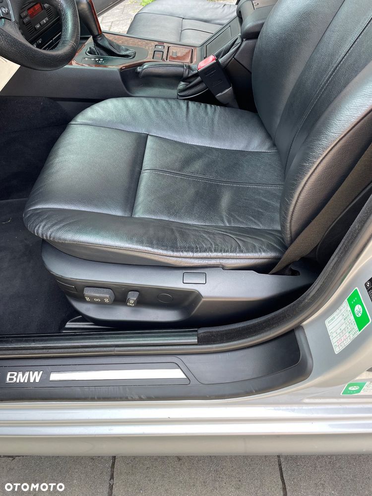 BMW Seria 5 - 25
