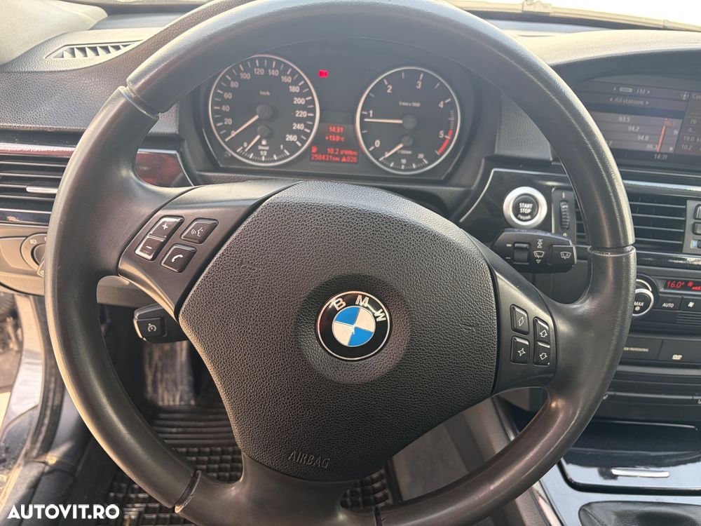 BMW Seria 3 320d - 8